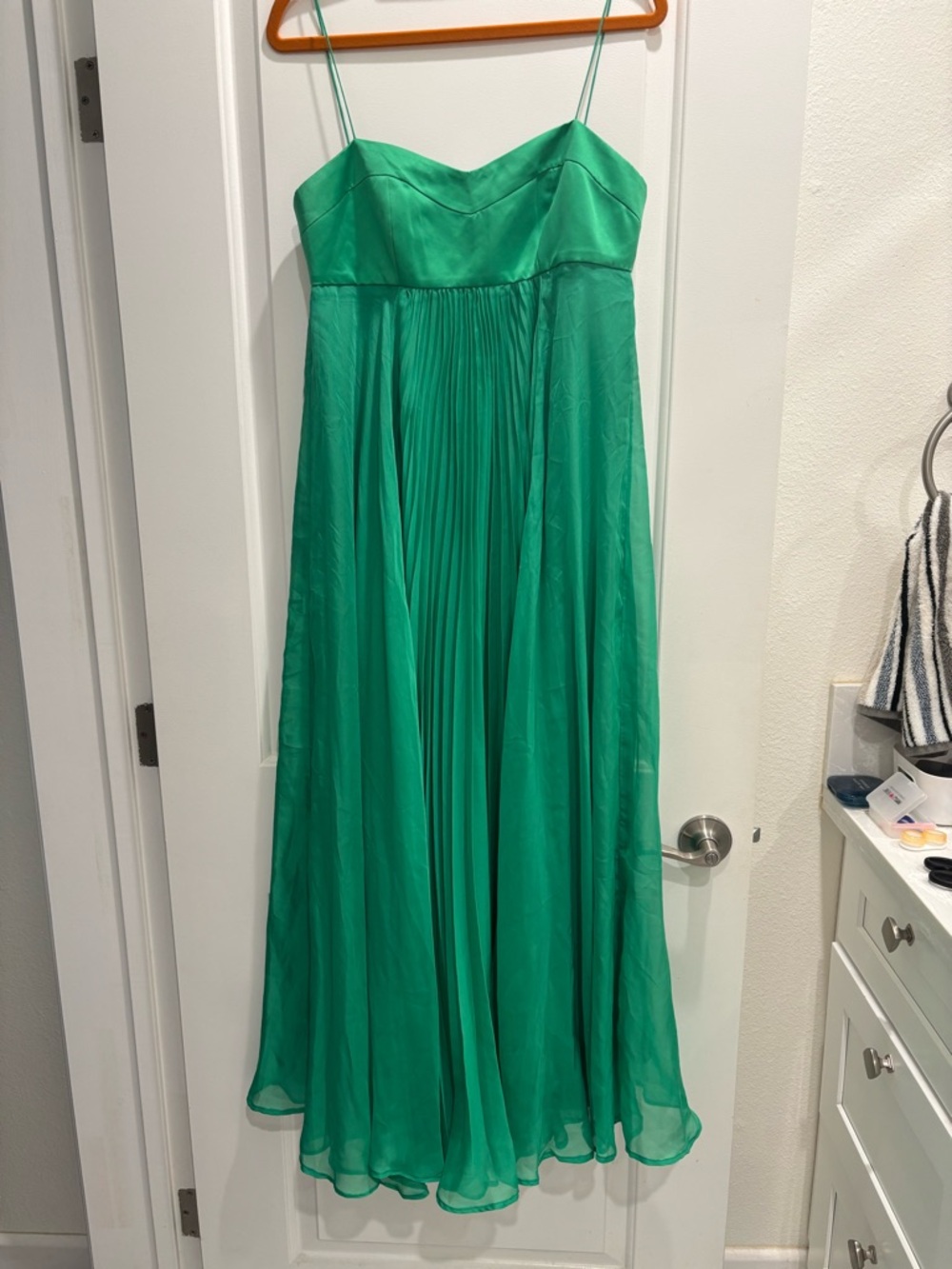PINKO Elegant Green Spaghetti-Strap Maxi Dress